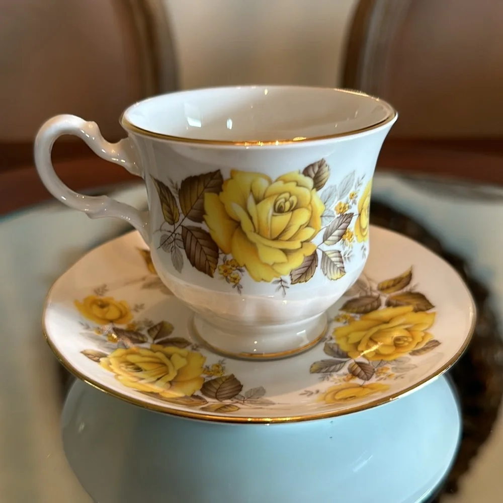 Queen Anne Bone China Made in England Yellow Rose Teacup & Saucer Small Size